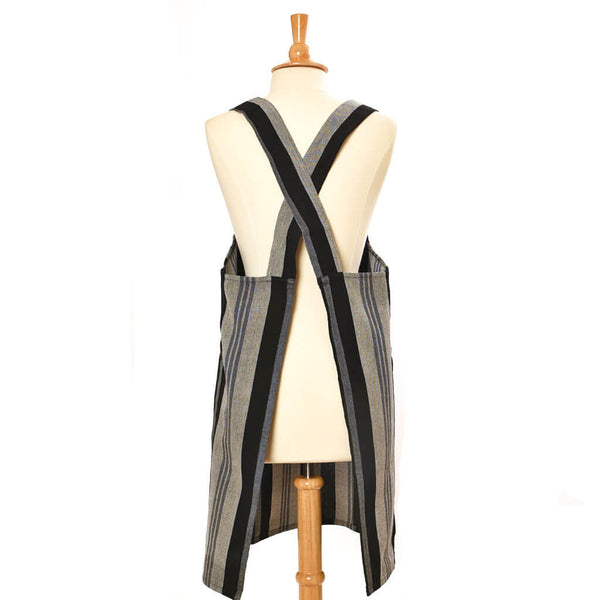 https://www.mayamamweavers.com/cdn/shop/products/DSC-2078-Crossback-Apron-Black-and-Gray-Rear-View_600x.jpg?v=1668651179